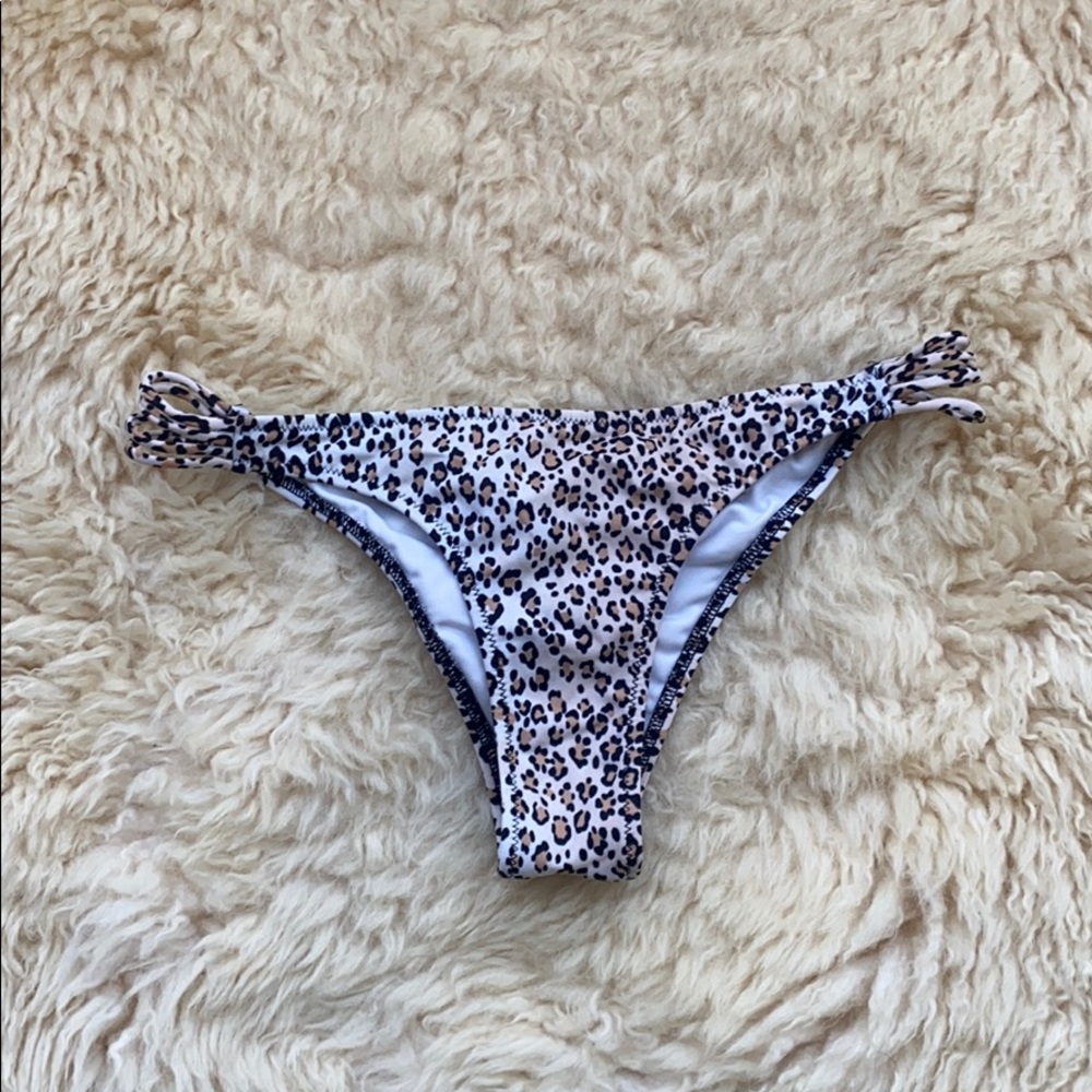 Victoria’s Secret Leopard Ruched Bikini Bottom!